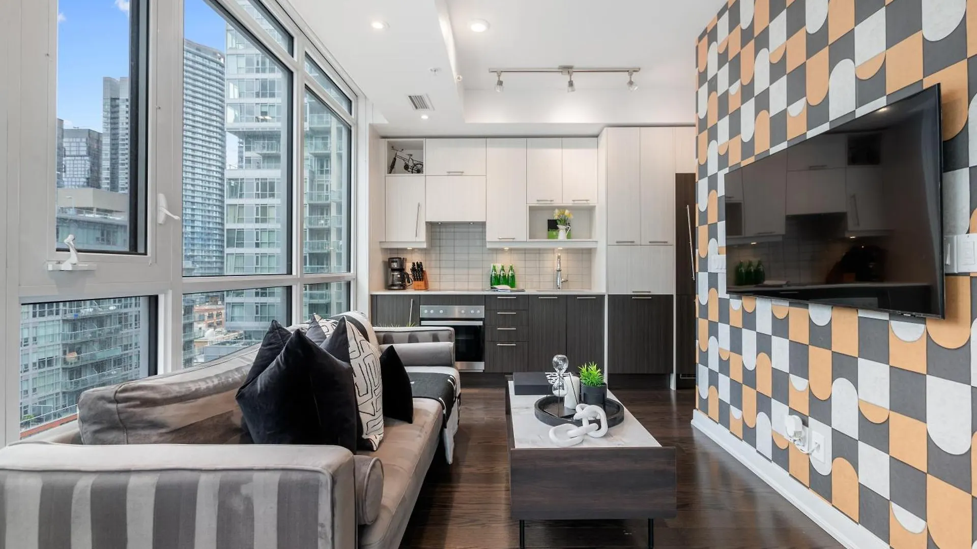 Designer Two Bedroom Suite. Toronto Apartmán