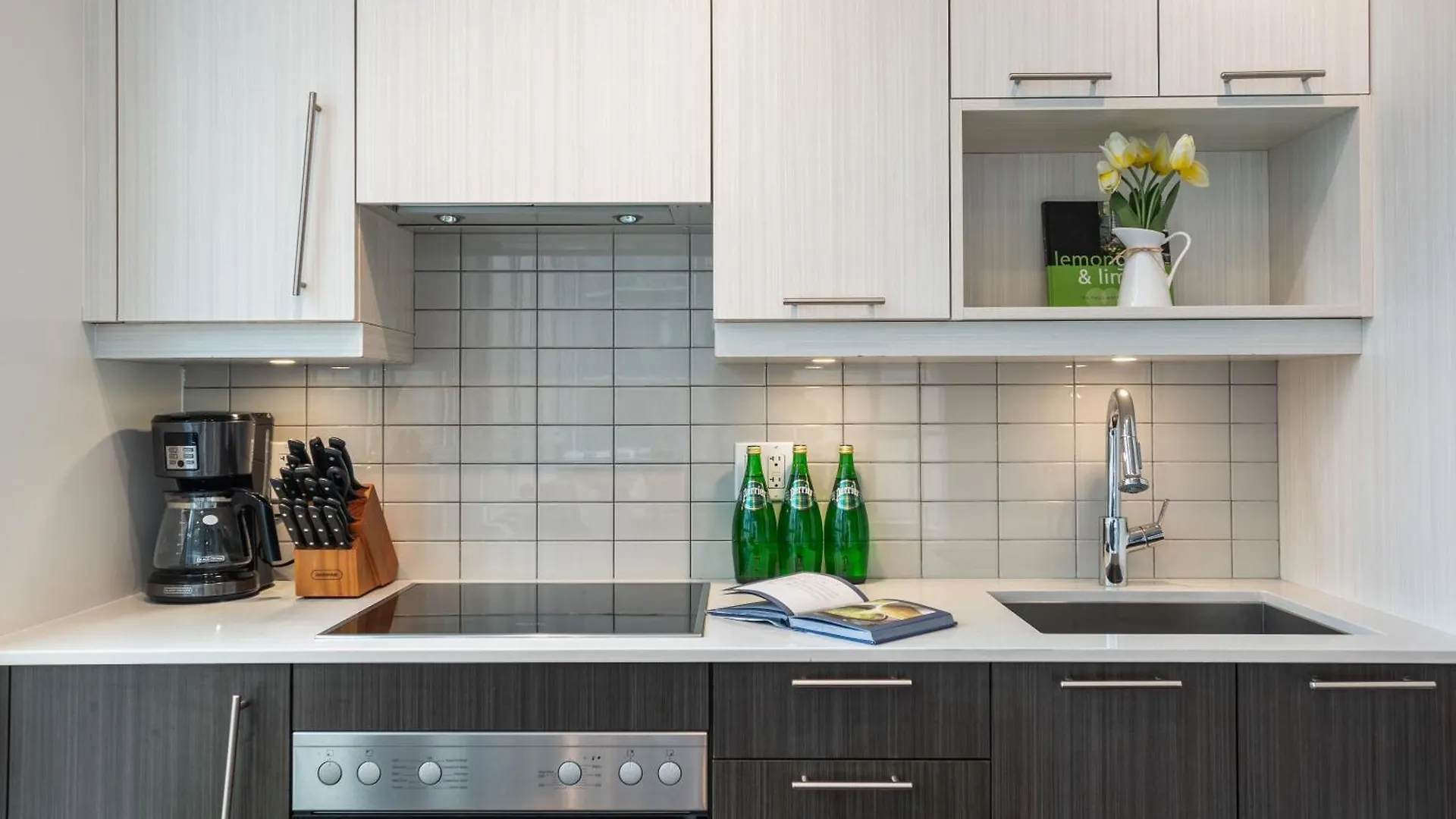 Apartmán Designer Two Bedroom Suite. Toronto Kanada